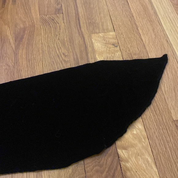 Women’s Black Velvet Scarf OS - Picture 5 of 6
